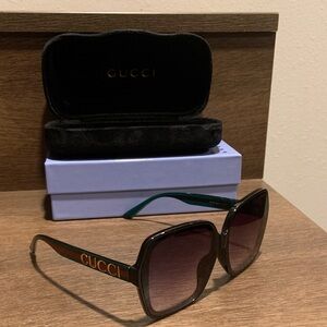 Gucci Black and Green Sunglasses